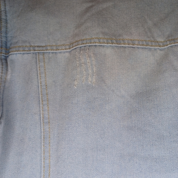 Ashley Vintage Charm Lightwash Distressed Denim Trucker Jacket Sherpa Lined - Picture 11 of 13